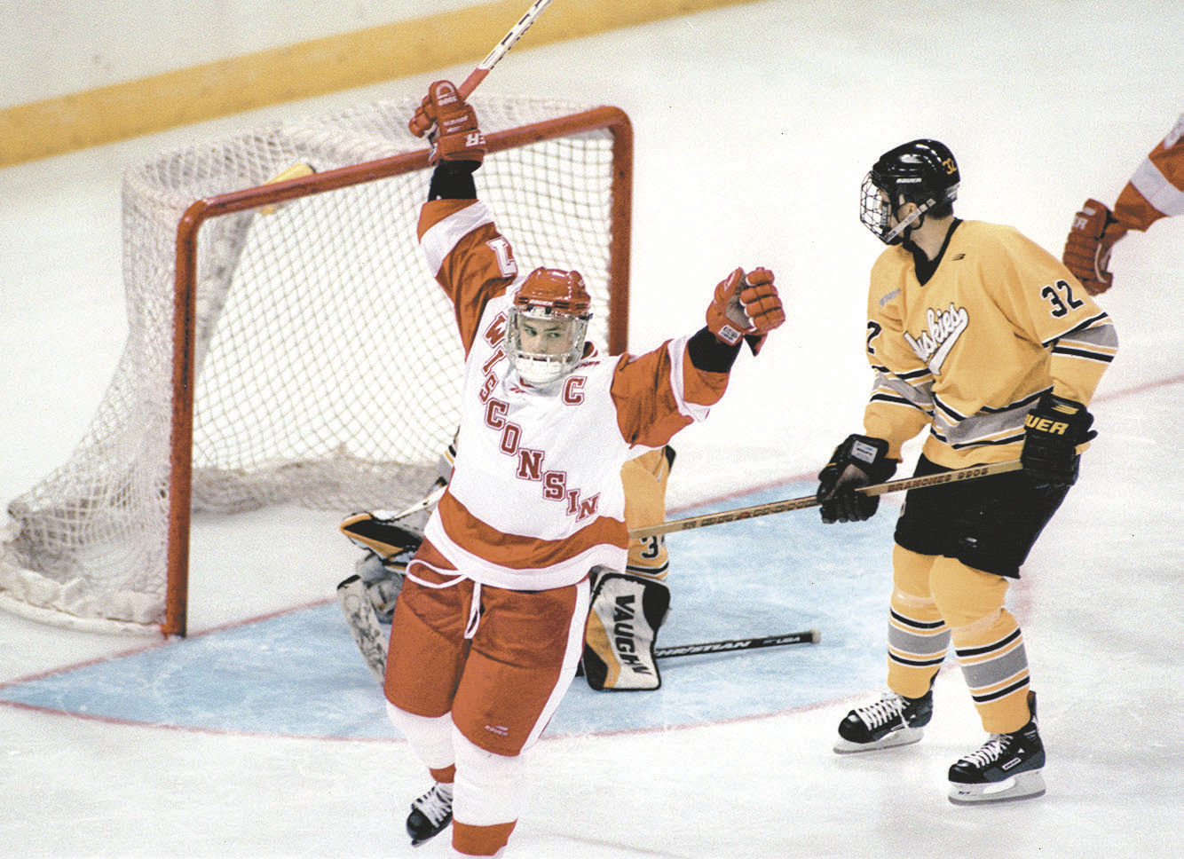 Steven Reinprecht scores photo